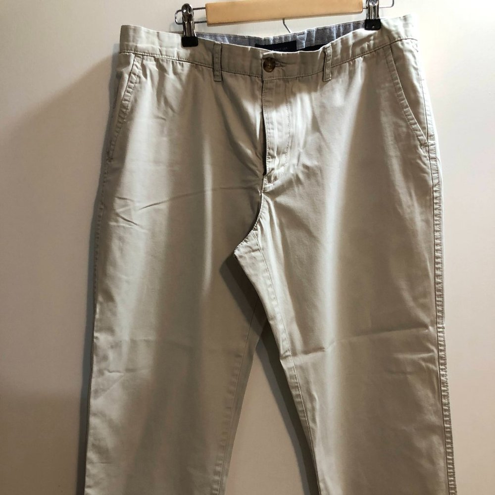 Tommy Hilfiger Men's Chino Pants (36 waist/32 length)